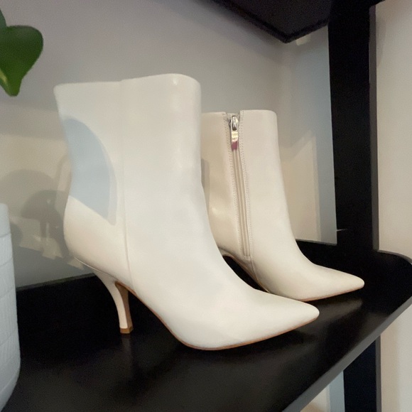 ❤️‍🔥 Marc Fisher Fergus Heeled Bootie Chic Cream Leather | - Picture 4 of 15